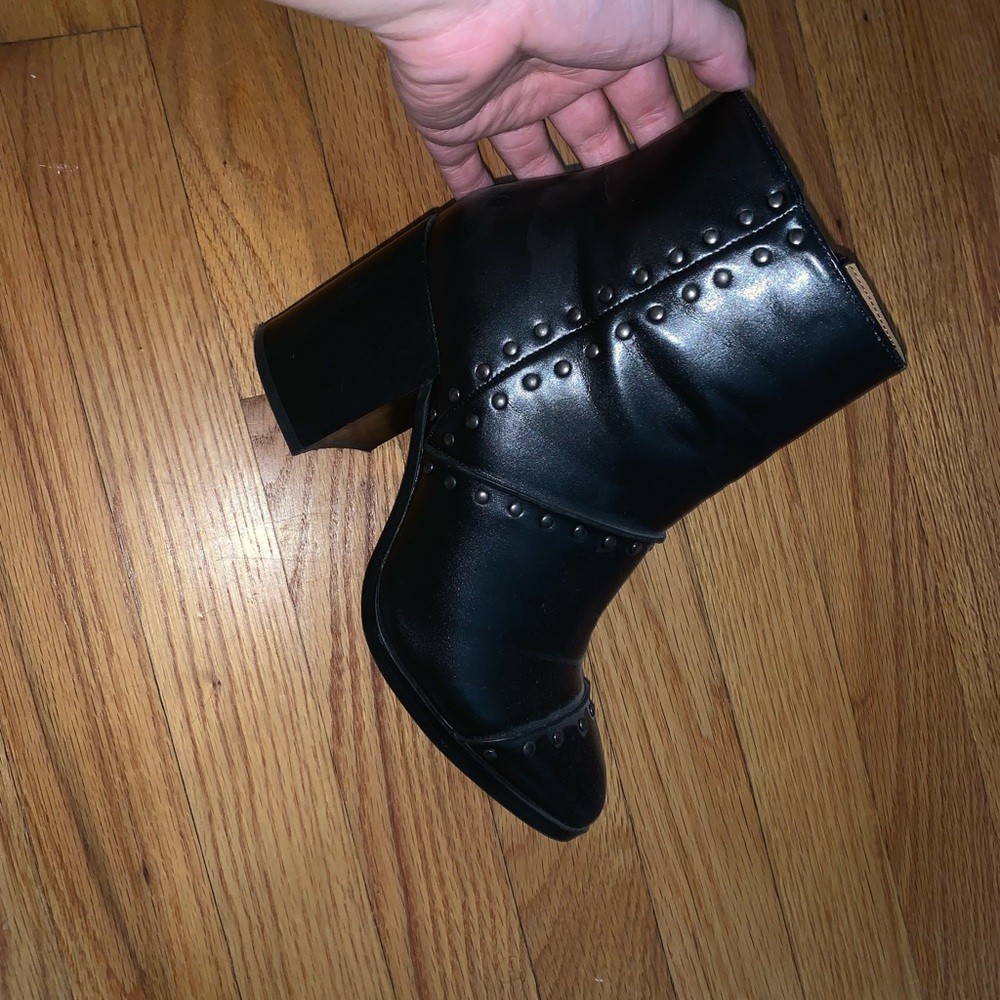 Black boots